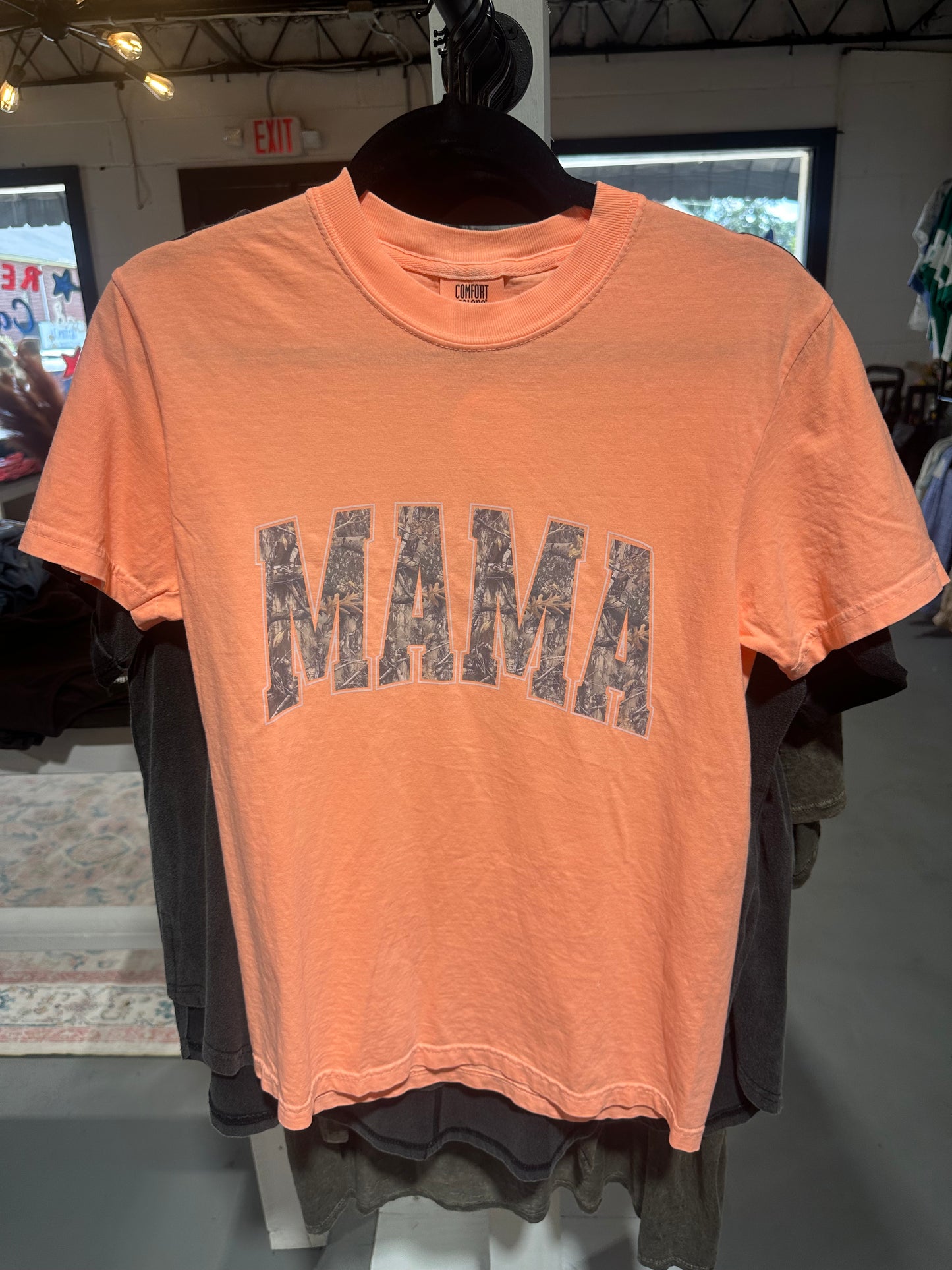 MAMA Graphic Tee