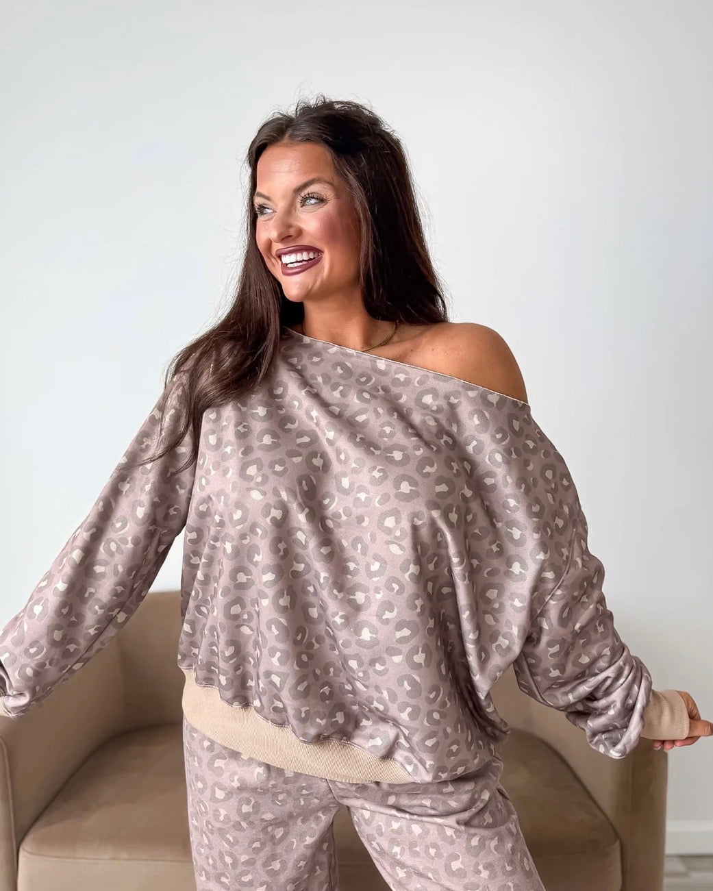 BIRDIE PREORDER Off The Shoulder Pullover