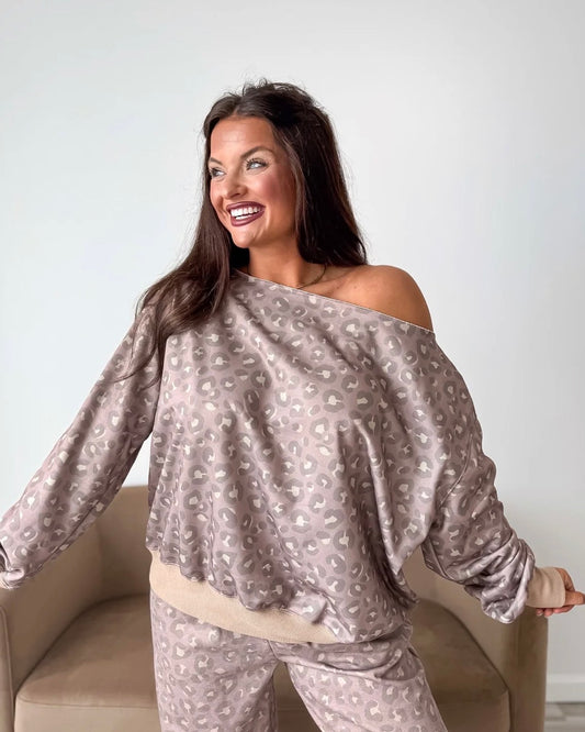 BIRDIE PREORDER Off The Shoulder Pullover